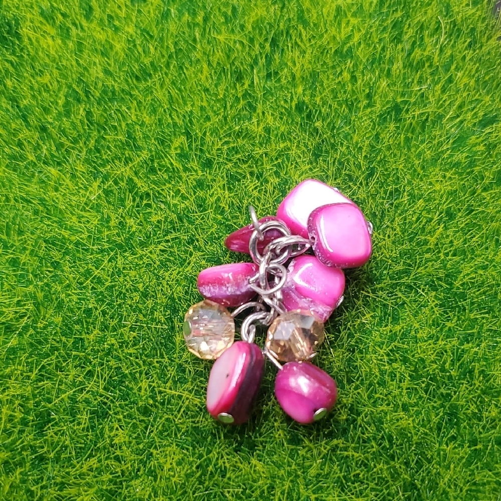 Bright Pink Shell Dangle Pendant P312‎